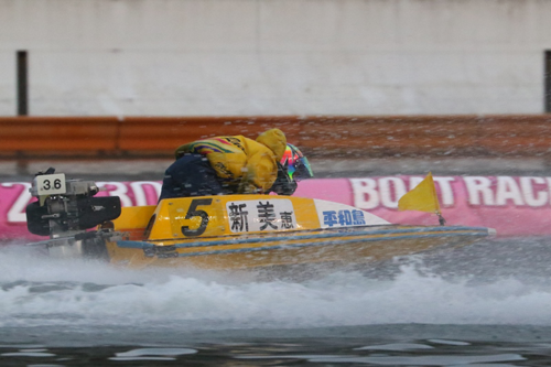 新美恵一　にいみけいいち　愛知支部　61期　常滑競艇場　蒲郡競艇場　ボートレース常滑　ボートレース蒲郡　競艇　選手　ボートレーサー　ボートレース　A2級　男子