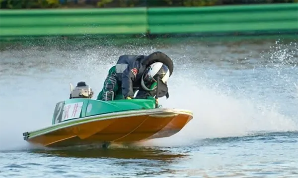 武井莉里佳　たけいりりか　兵庫支部　128期　兵庫競艇場　ボートレース兵庫　選手　ボートレーサー　ボートレース　A2級　女子