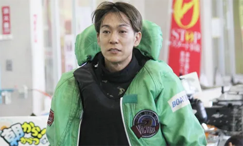 岩瀬裕亮　いわせゆうすけ　愛知支部　106期　常滑競艇場　蒲郡競艇場　ボートレースとこなめ　ボートレース蒲郡　競艇　選手　ボートレーサー　ボートレース　A1級　男子